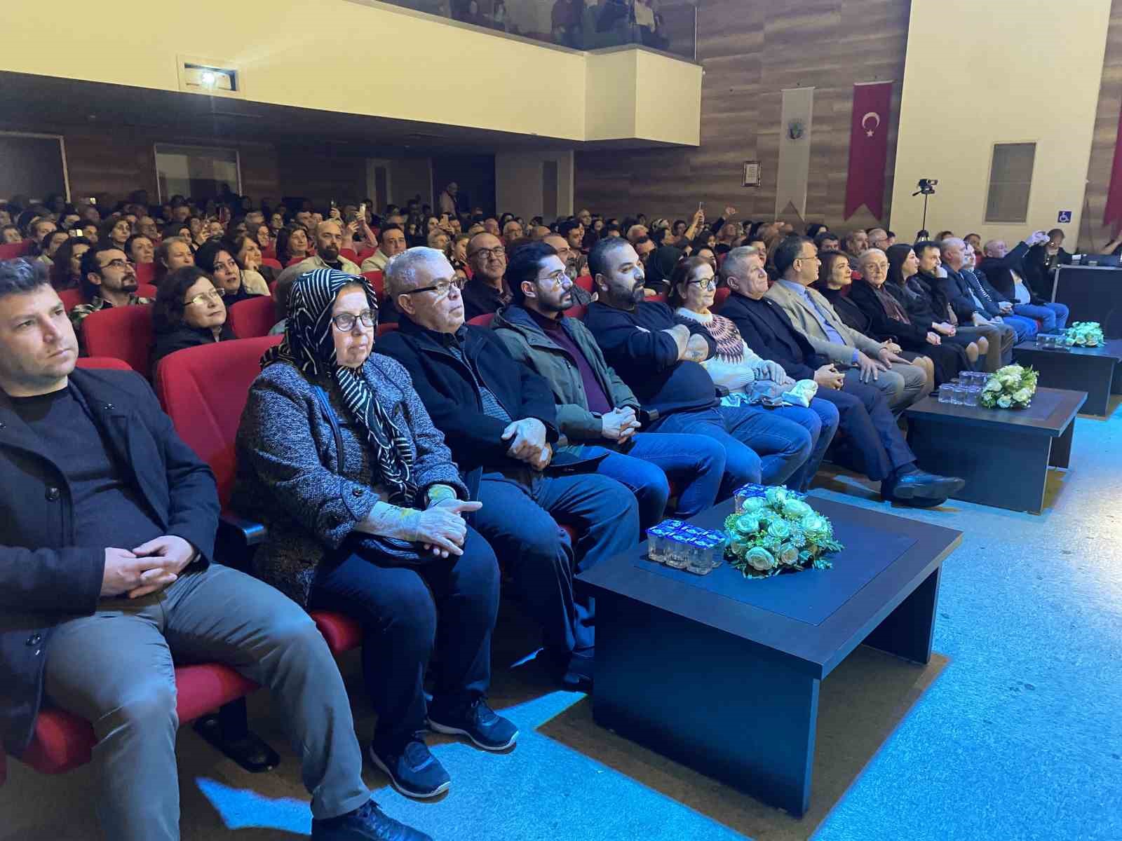 anadolunun ezgileri alasehirde yankilandi 2 M8892Z4c