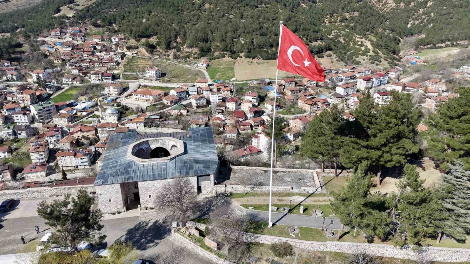 Anadolunun ilk medreselerinden 869 yıllık Yağıbasan Medresesi zamana direniyor 11 anadolunun ilk medreselerinden 869 yillik yagibasan medresesi zamana direniyor 7 LM5nbHKR
