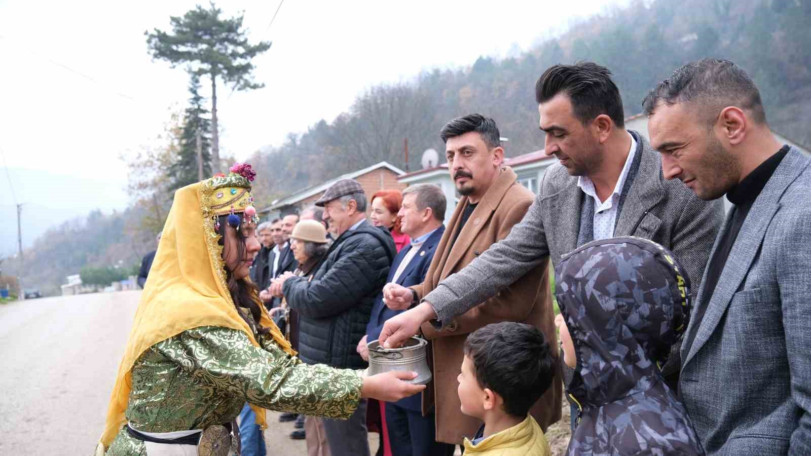 anadolunun kadim gelenekleri inegolde yasatiliyor 0 6Sch6fSO