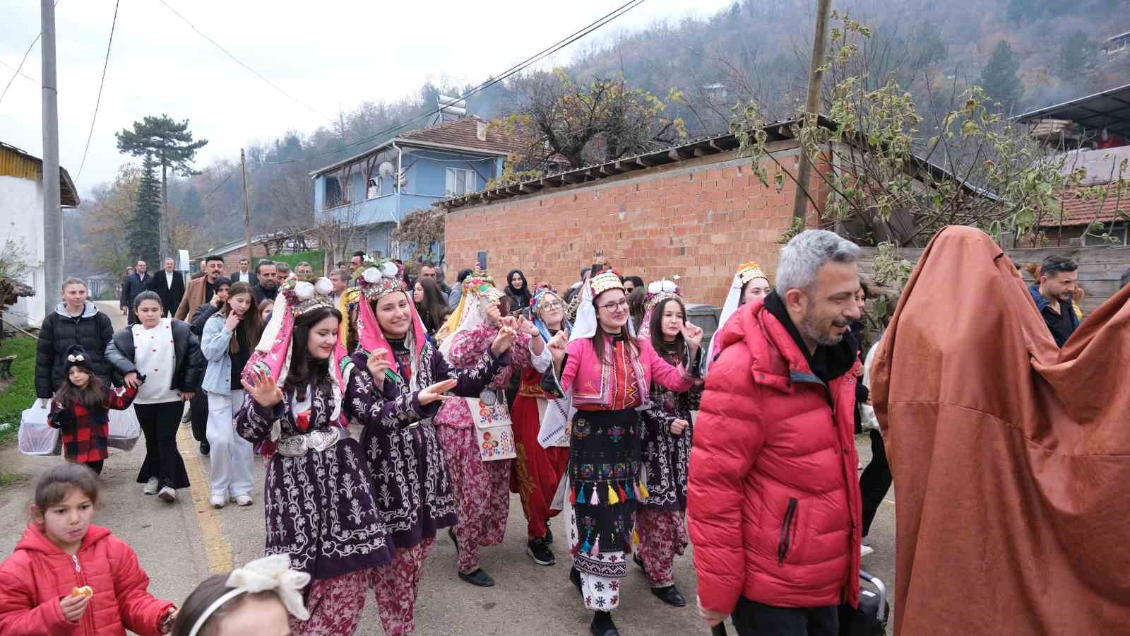 anadolunun kadim gelenekleri inegolde yasatiliyor 4 1BSUPyhg