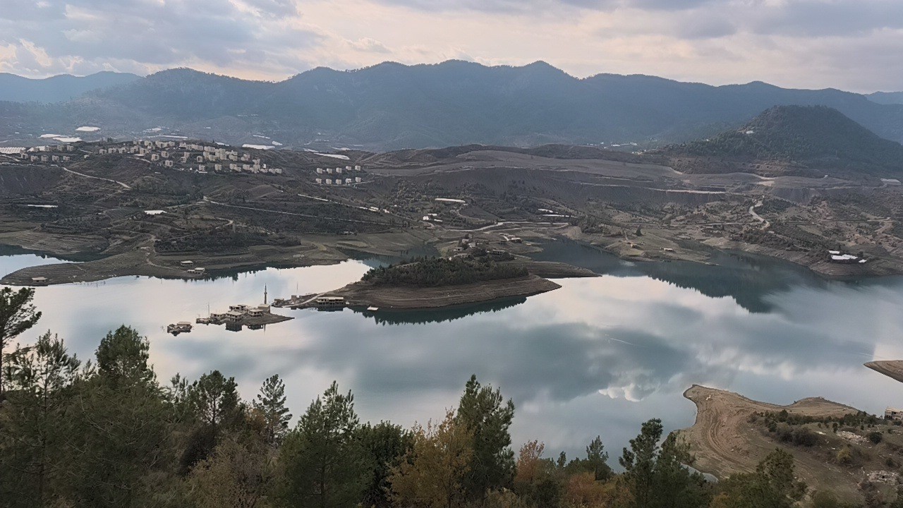 anamurda sular altinda kalan koyden geriye bir minare kaldi 0 ruGSJpJR