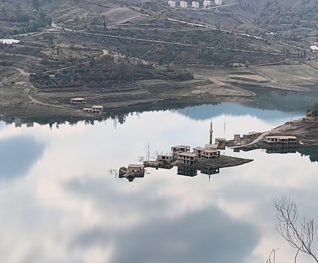 anamurda sular altinda kalan koyden geriye bir minare kaldi 2 qMEBtwtC