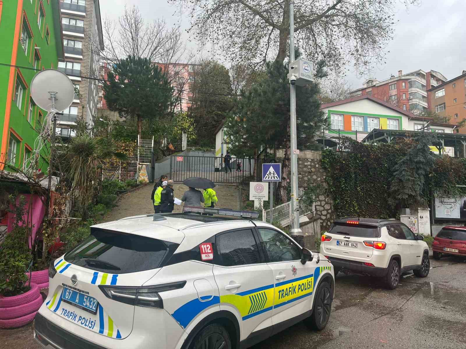 Anaokulu önünde kayan kamyonet 4 yaşındaki çocuğun ölümüne yol açtı 5 anaokulu onunde kayan kamyonet 4 yasindaki cocugun olumune yol acti 1 O6XKBnLw