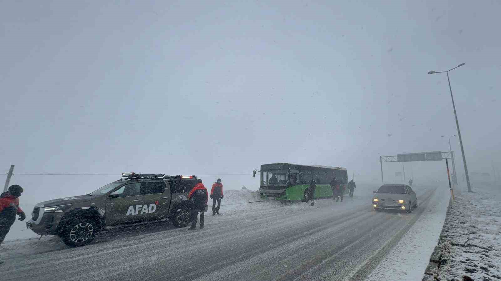ani tipi kazaya neden oldu yardima ekipler kostu 0 8JuvEEOG