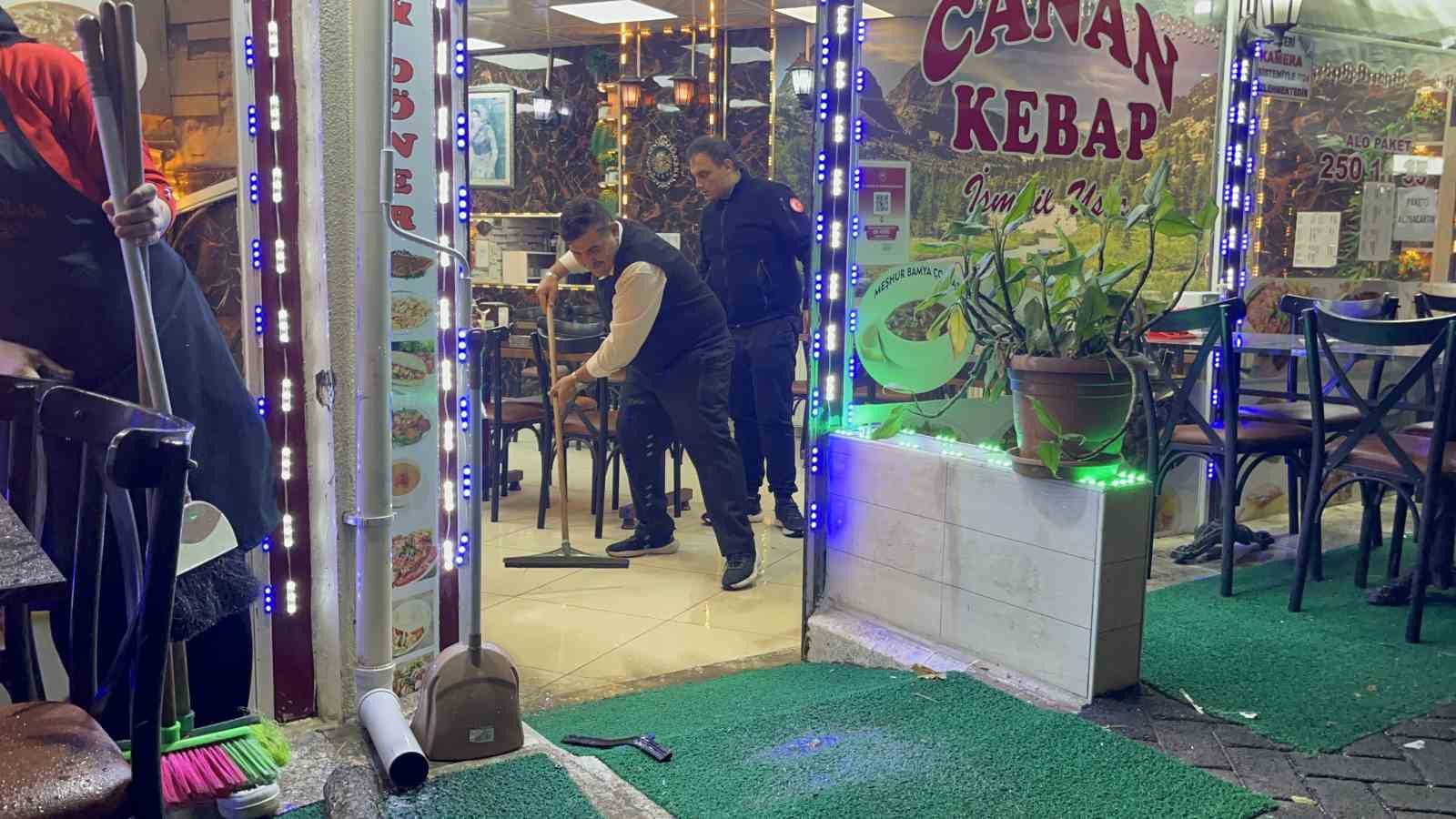 aniden bastiran yagmur avrupa kentini felc etti 3 HgmD4HYn