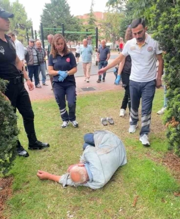 anitparktaki-sarhos-saglikcilari-bezdirdi-MGEAP4fM.jpg