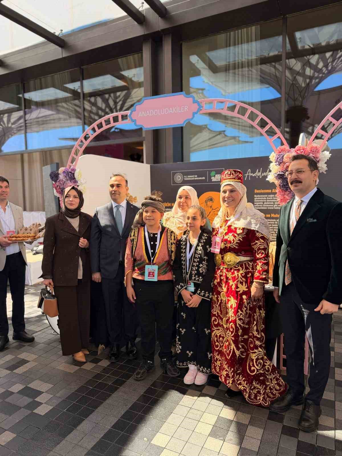Ankara Kalkınma Ajansı, Cemre Çarşısı’nda yerel üretimi ve coğrafi işaretli ürünleri tanıttı 8 ankara kalkinma ajansi cemre carsisinda yerel uretimi ve cografi isaretli urunleri tanitti 4 CLttSbs4