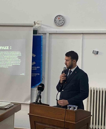 ankara-universitesinde-kimya-ogrencilerine-beyaz-onluk-toreni-evGJPEWQ.jpg