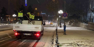 ankara-yeni-yila-kar-yagisi-ile-girdi-AP2m6Djr.jpg