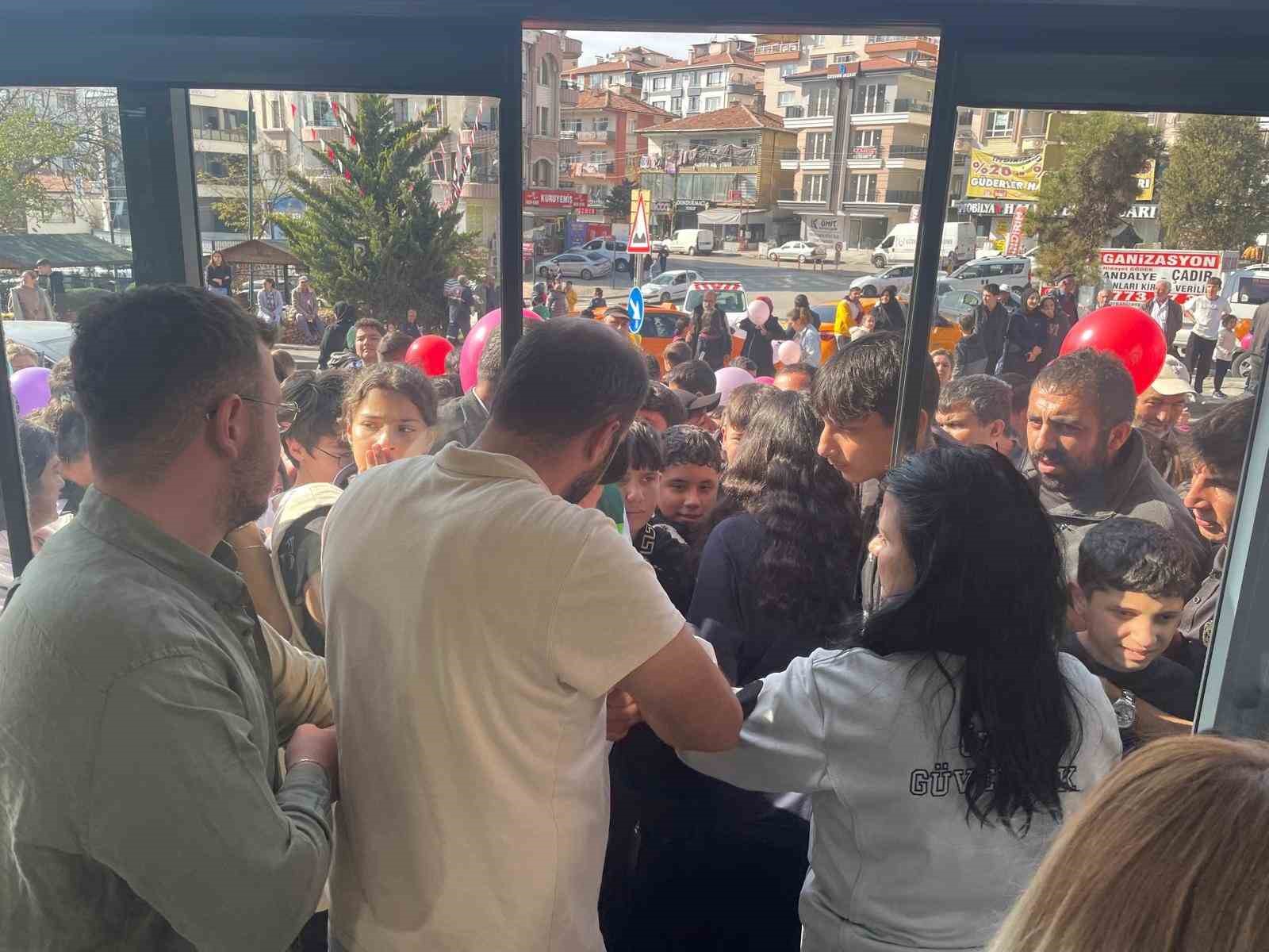 ankarada 1 liraya satilan tavuk doner ve ayrana vatandaslardan yogun ilgi 0 chSBQnaz