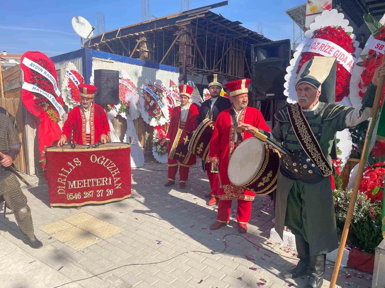 ankarada 1 liraya satilan tavuk doner ve ayrana vatandaslardan yogun ilgi 3 szODihgG