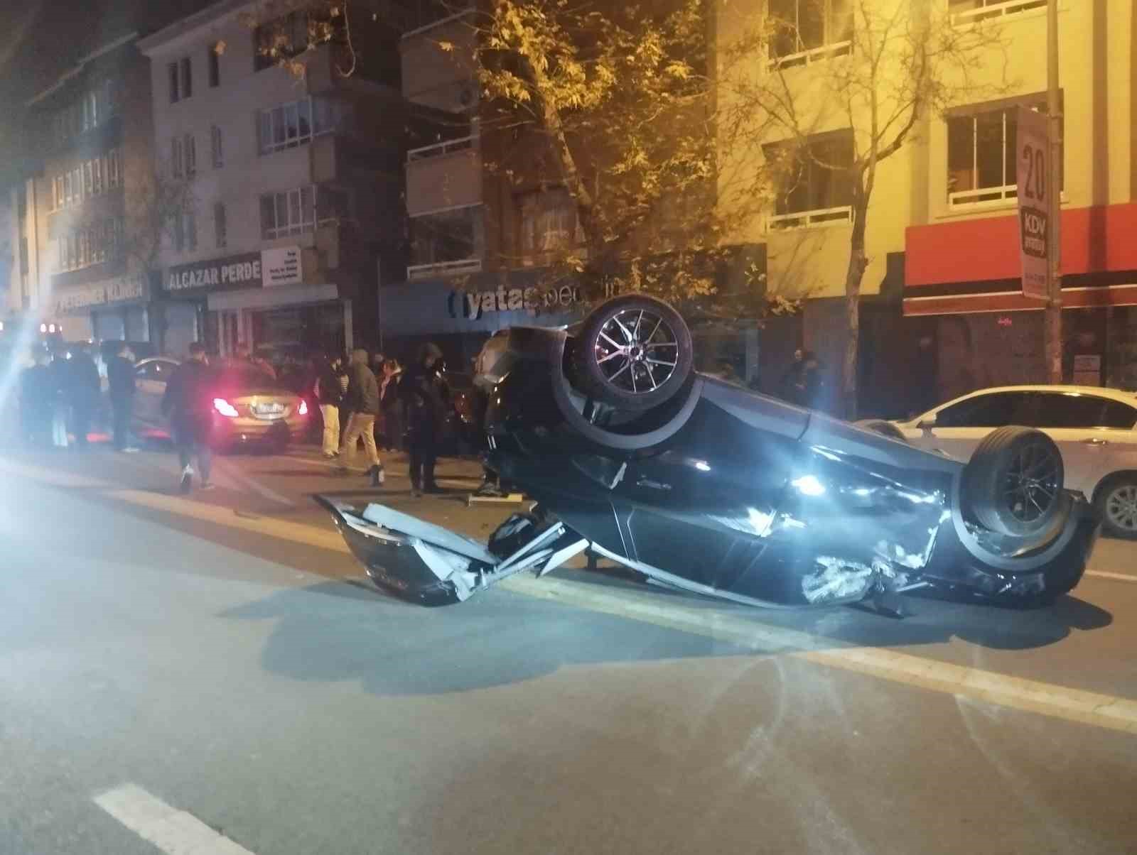 ankarada 3 otomobil kazaya karisti 1 yarali 2 RjzGZlUG