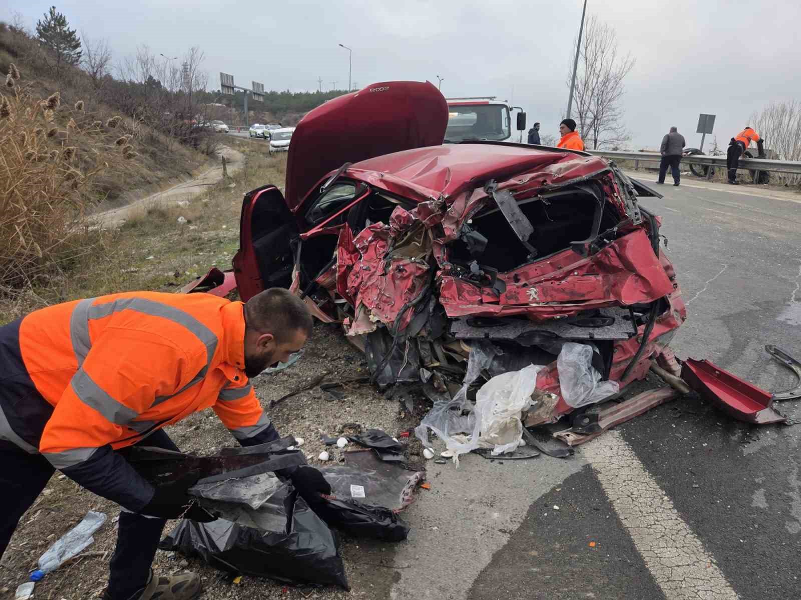 ankarada 6 aracli zincirleme kaza 5 yarali 1