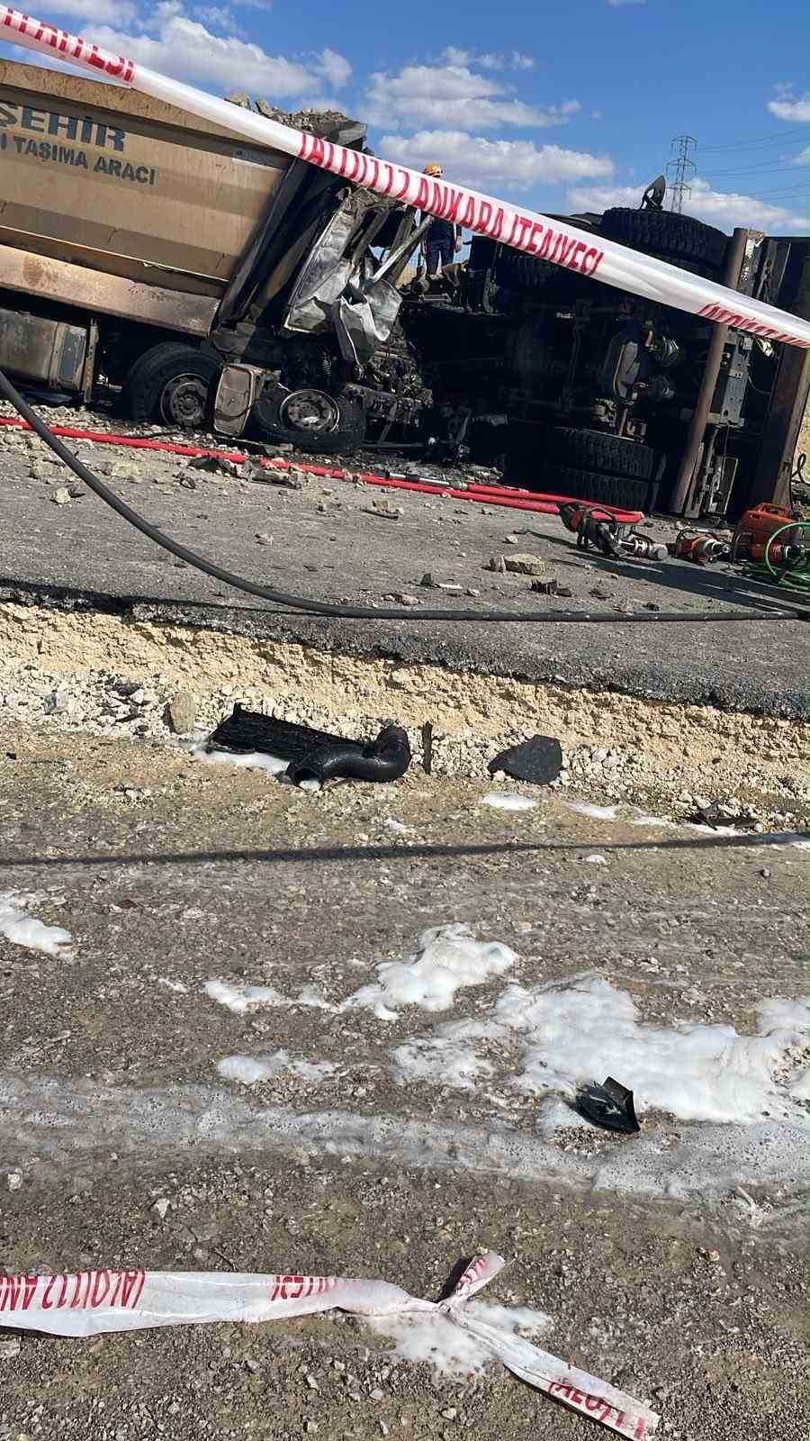Ankara’da ABB’ye ait kamyon kaza yaptı: 2 işçi hayatını kaybetti 7 ankarada abbye ait kamyon kaza yapti 2 isci hayatini kaybetti 3 C7RaTkv5