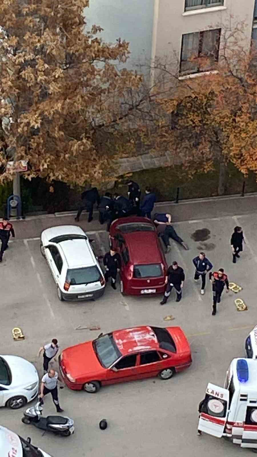 ankarada adliye cikisi bicakli kavga 3u agir 5 yarali 3 e4nNd6WD