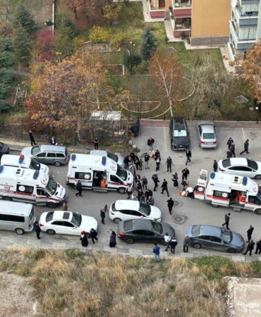 ankarada-adliye-cikisi-bicakli-kavga-3u-agir-5-yarali-tZnC9WzJ.jpg