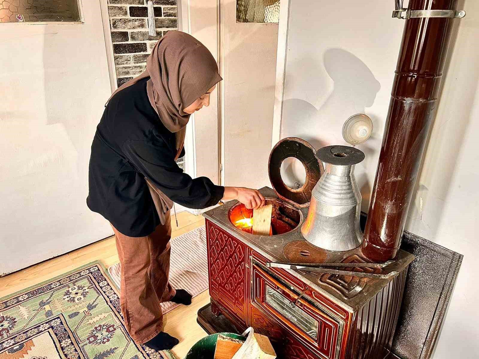 ankarada alisilmisin disinda karar nafakayi bu kez kadin oduyor 1 V5WNB2KY