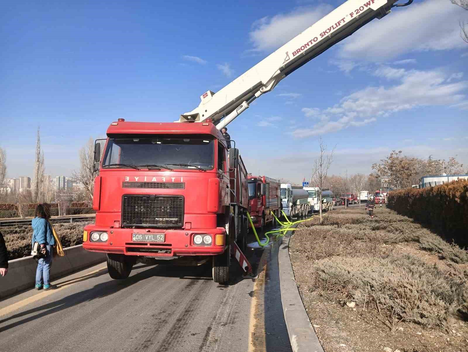 ankarada alkol yuklu tirlar alev aldi 4 REmXweJf