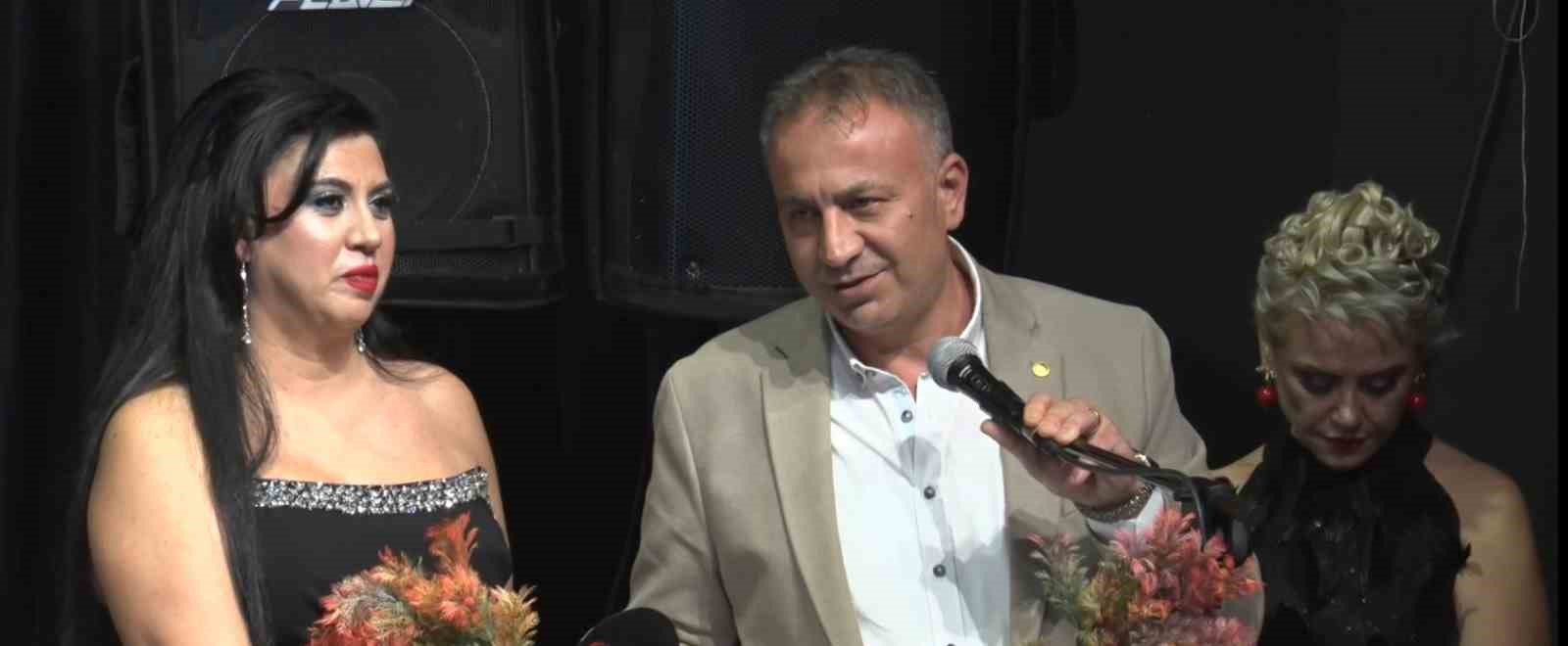 ankarada anadolu atesi konseri 2 ZSIC4TNz