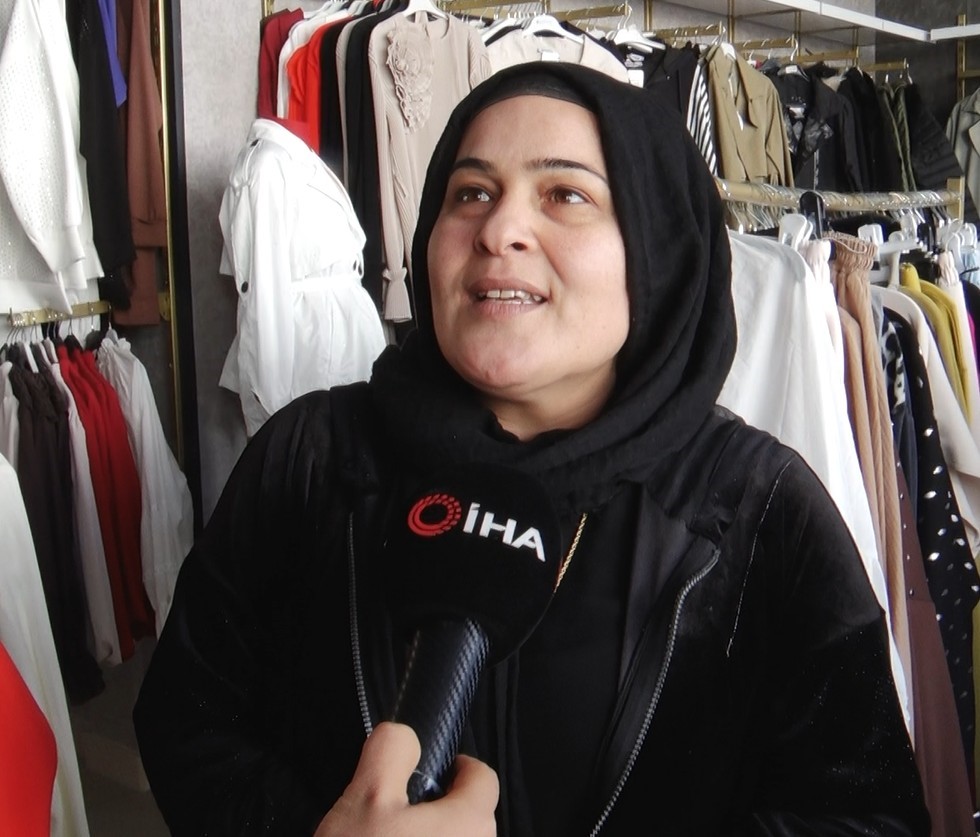 ankarada arac surucusunun iki kadini bilerek yaraladigi iddiasi 0 PyTMegsh
