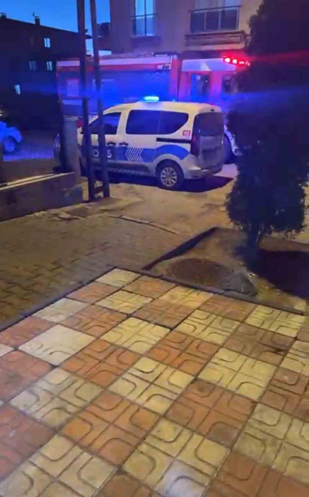 Ankara’da artan su kesintileri nedeniyle apartmana depo inşa etmeye çalışan 4 kişi boyadan soludukları kimyasal maddeden etkilendi 8 ankarada artan su kesintileri nedeniyle apartmana depo insa etmeye calisan 4 kisi boyadan soluduklari M4NQZMKw