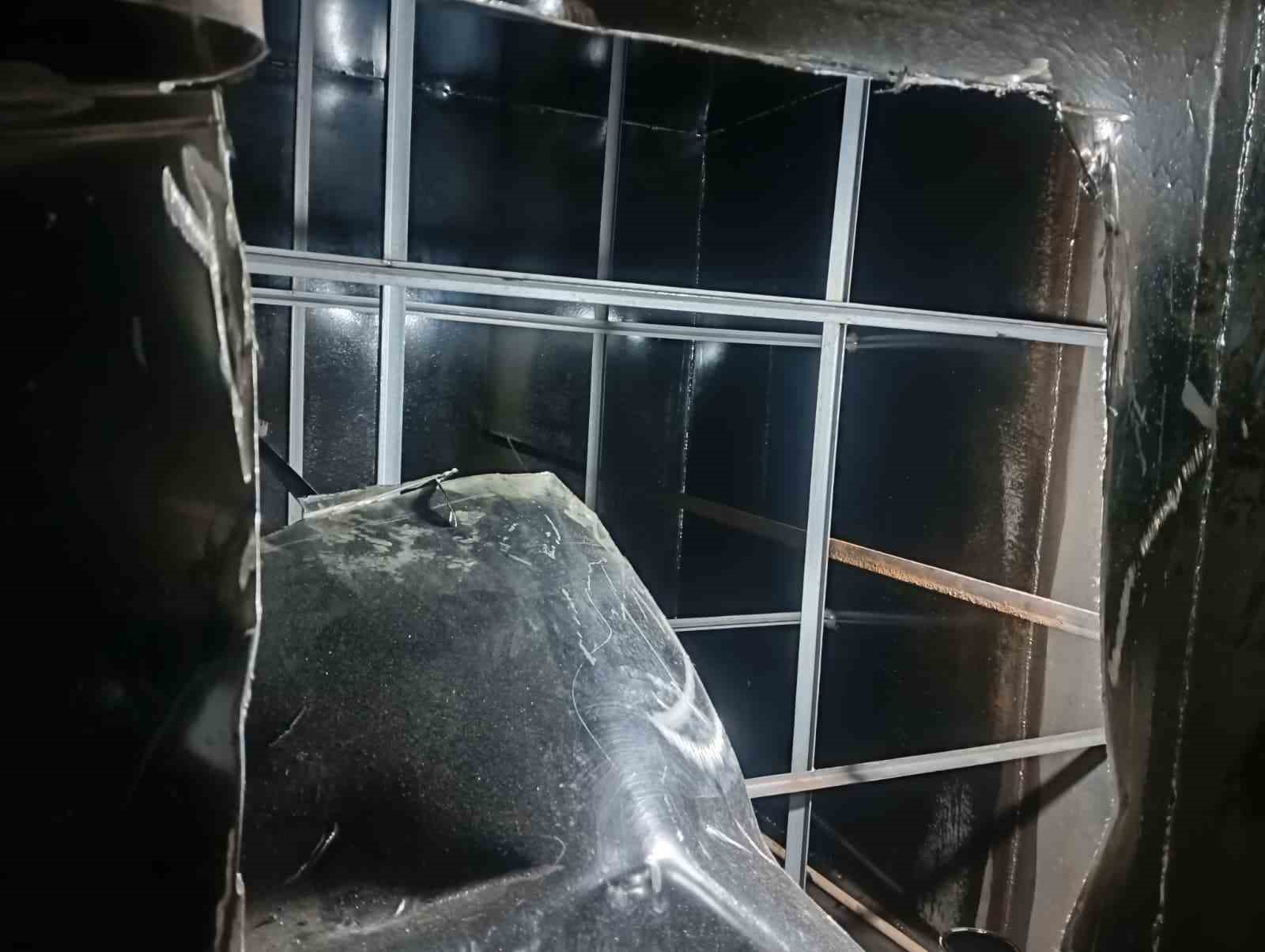 Ankara’da artan su kesintileri nedeniyle apartmana depo inşa etmeye çalışan 4 kişi boyadan soludukları kimyasal maddeden etkilendi 7 ankarada artan su kesintileri nedeniyle apartmana depo insa etmeye calisan 4 kisi boyadan soluduklari jZuCMKM9