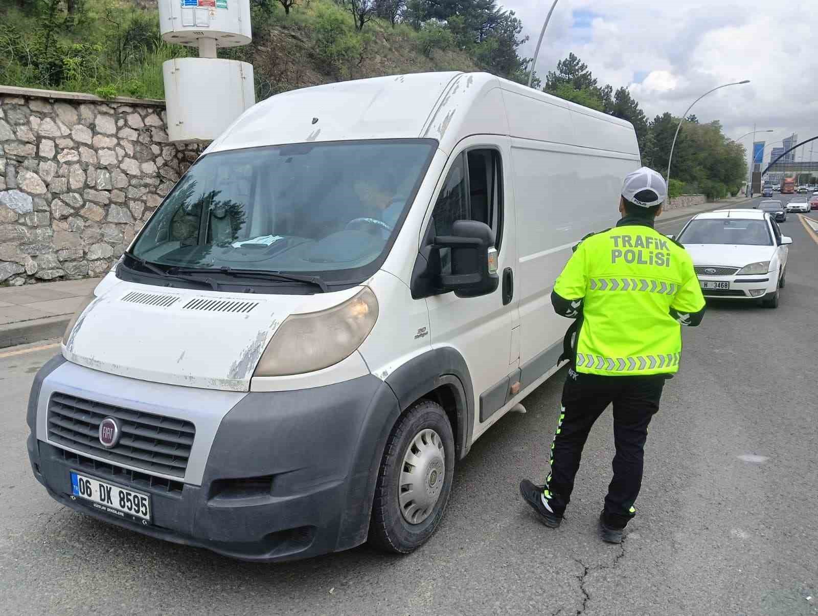 ankarada bayram tedbirleri basladi polis trafik denetimi gerceklestirdi 0 VGwz1Cm3