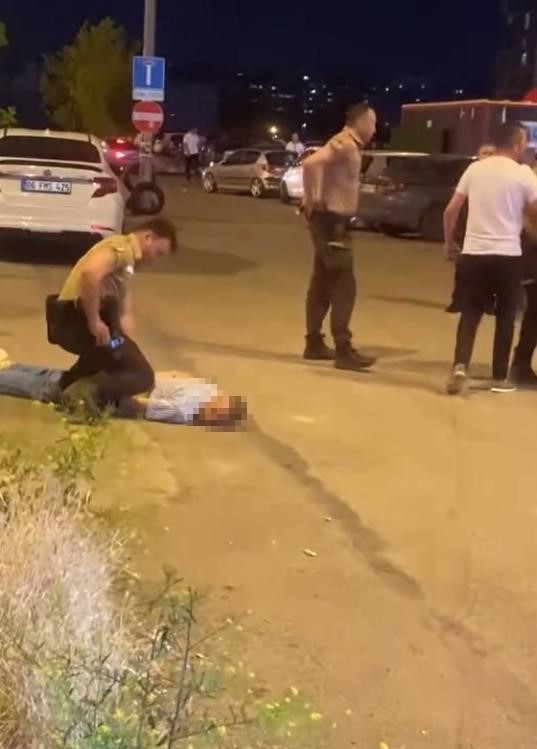 ankarada bekciye bicakla saldiran sahis etkisiz hale getirildi 1 lcSUmOQv