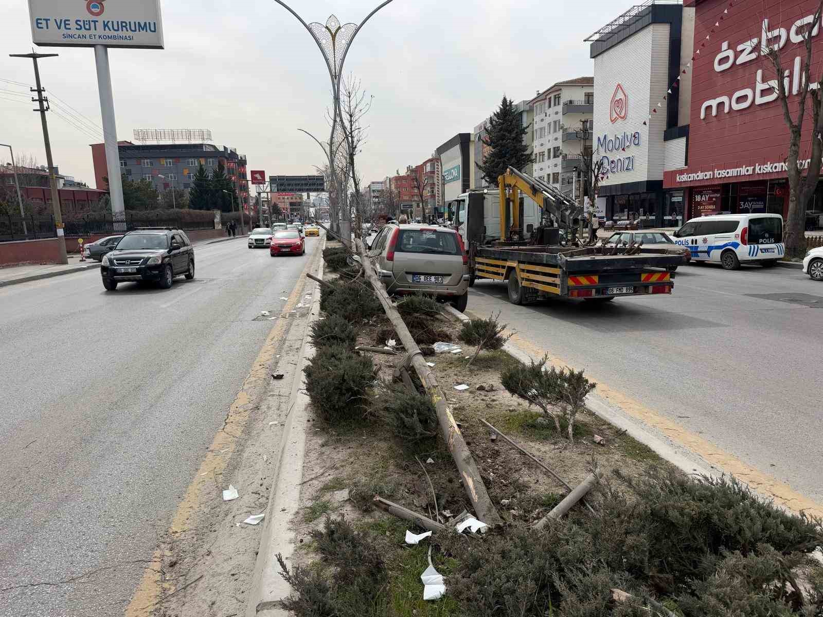 ankarada bir arac yayalara carpti 1i agir 2 yarali 2 6HvriBQ2