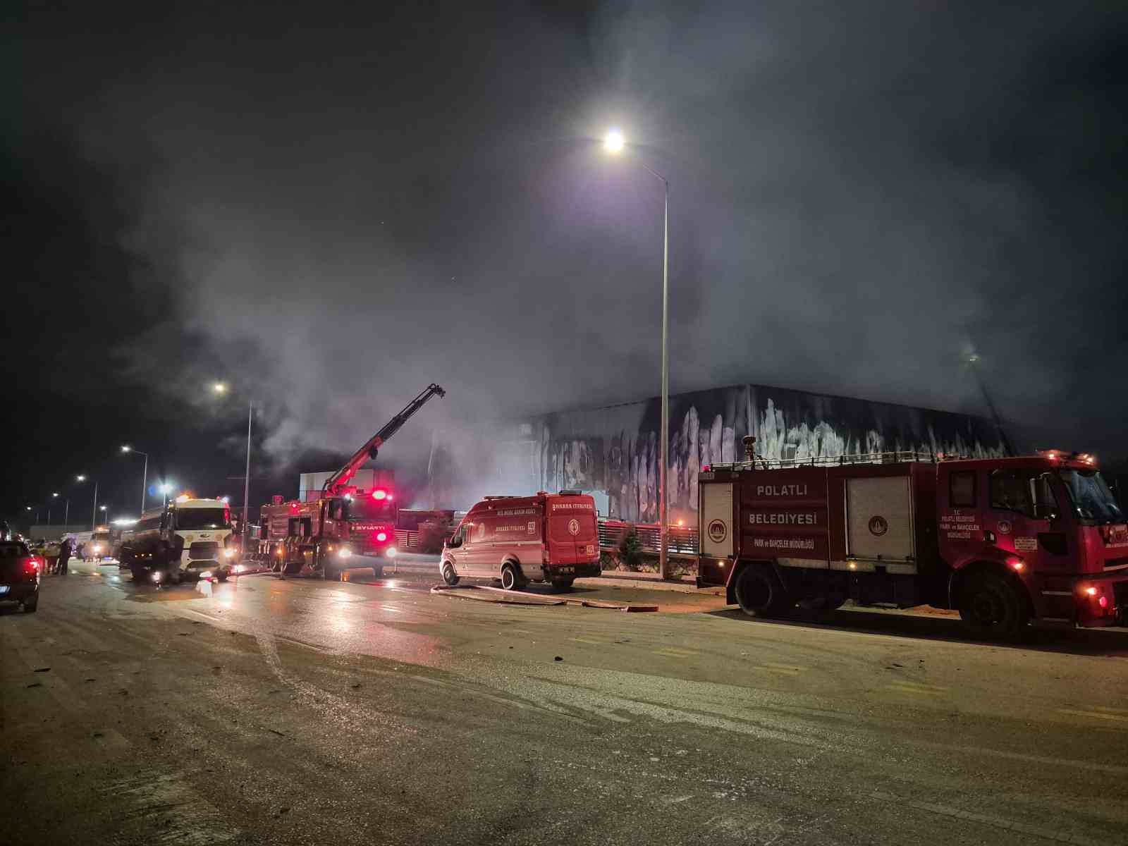 ankarada bir ilac fabrikasi cikan yangin sonrasi kullanilamaz hale geldi 15 nZ4pl48V