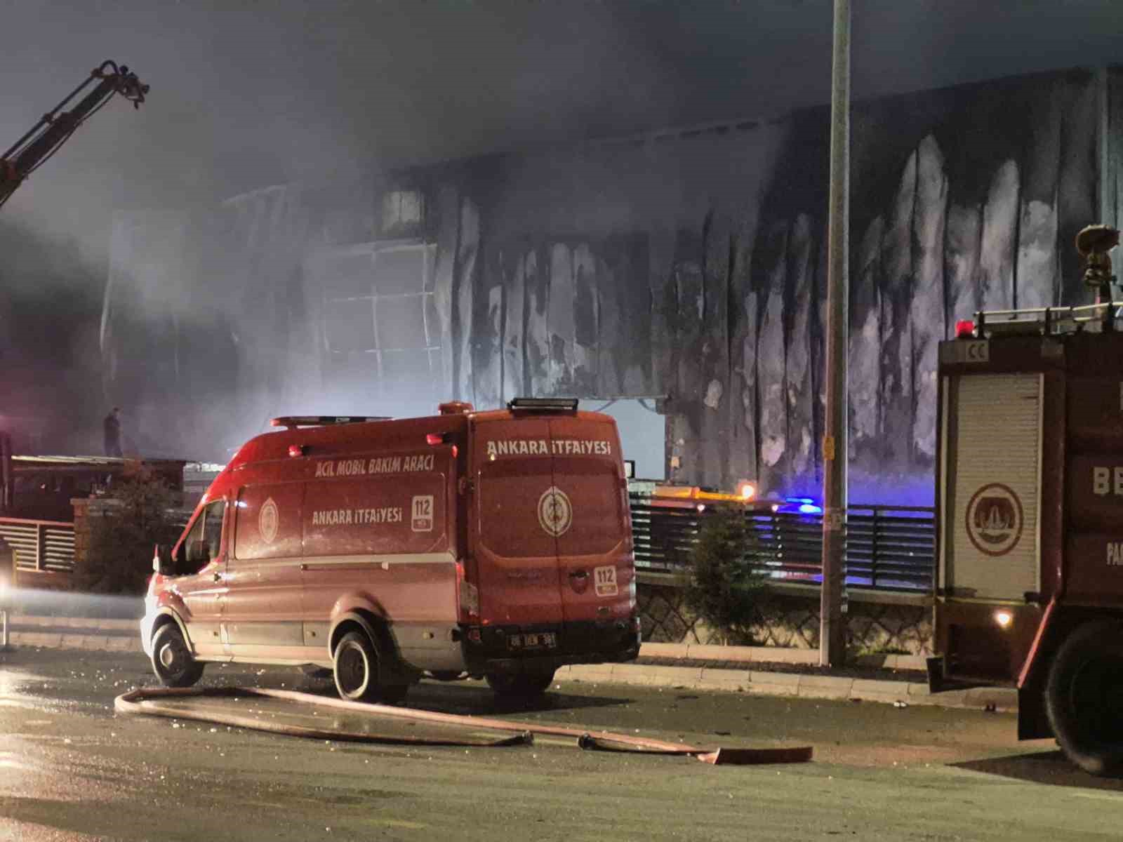 ankarada bir ilac fabrikasi cikan yangin sonrasi kullanilamaz hale geldi 16 TMgU9RsQ