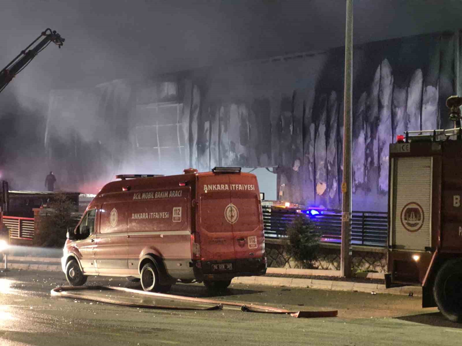 ankarada bir ilac fabrikasi cikan yangin sonrasi kullanilamaz hale geldi 17
