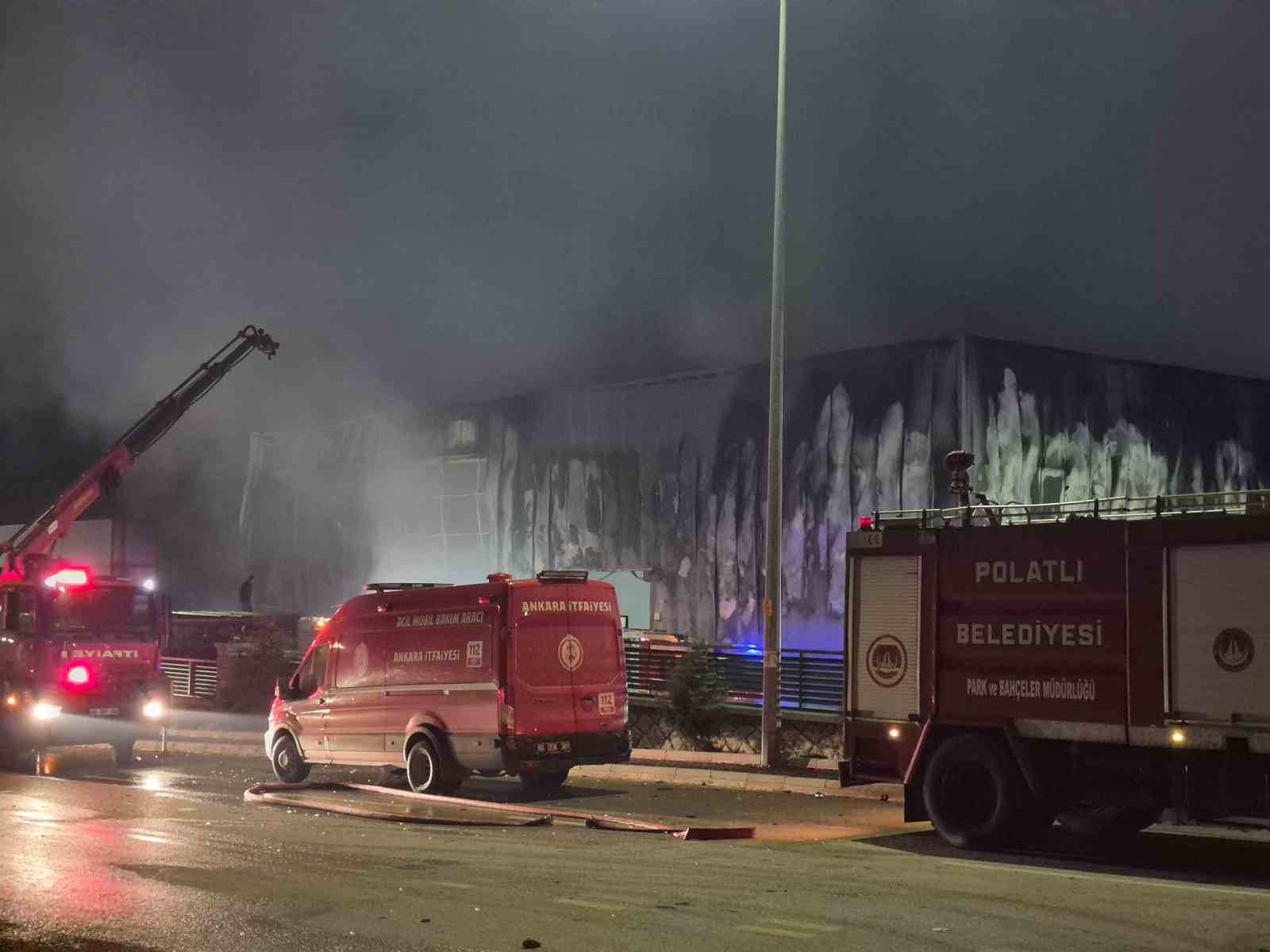 ankarada bir ilac fabrikasi cikan yangin sonrasi kullanilamaz hale geldi 18 6GLRCTlf
