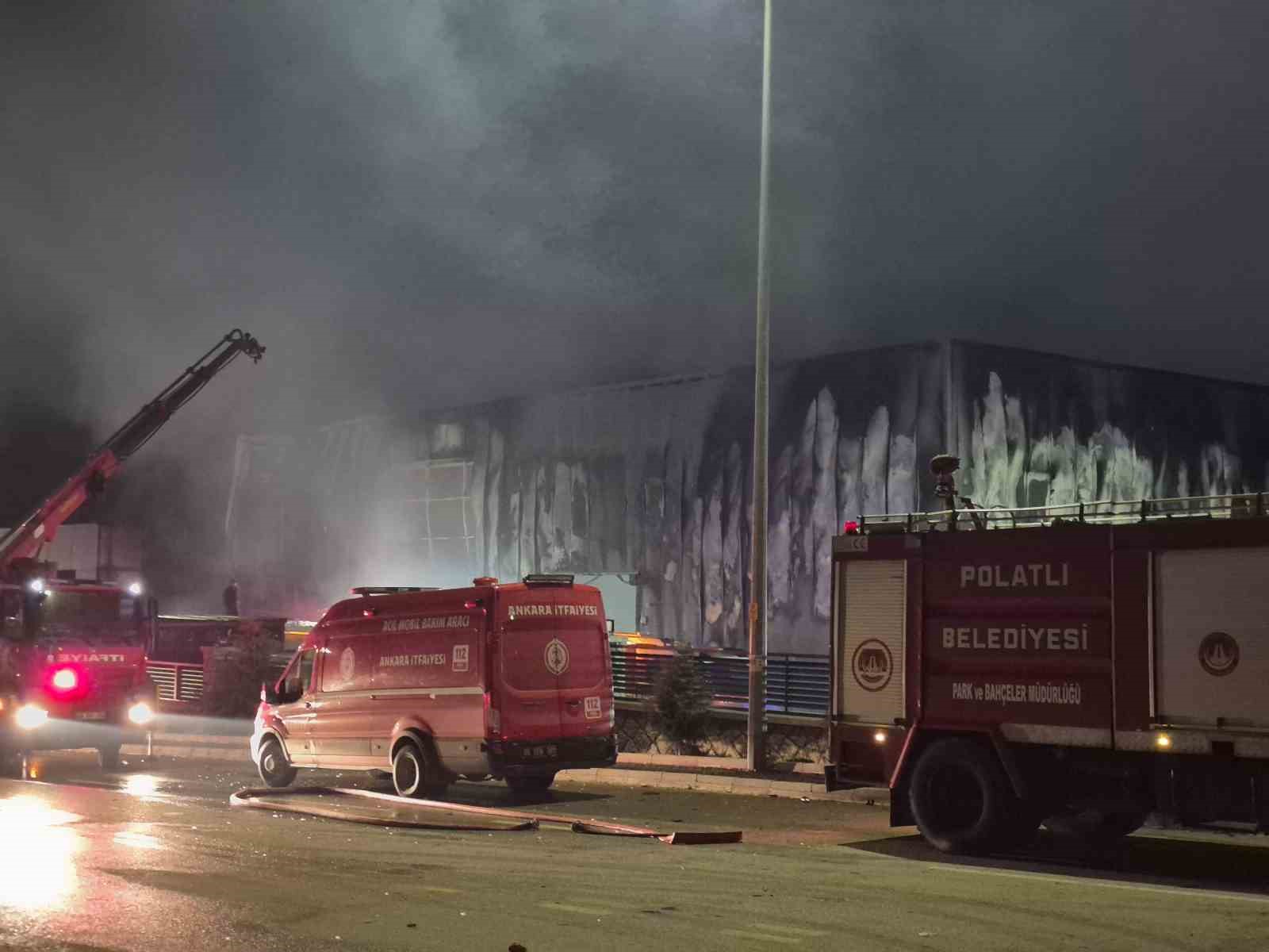 ankarada bir ilac fabrikasi cikan yangin sonrasi kullanilamaz hale geldi 19 HmIkquH3