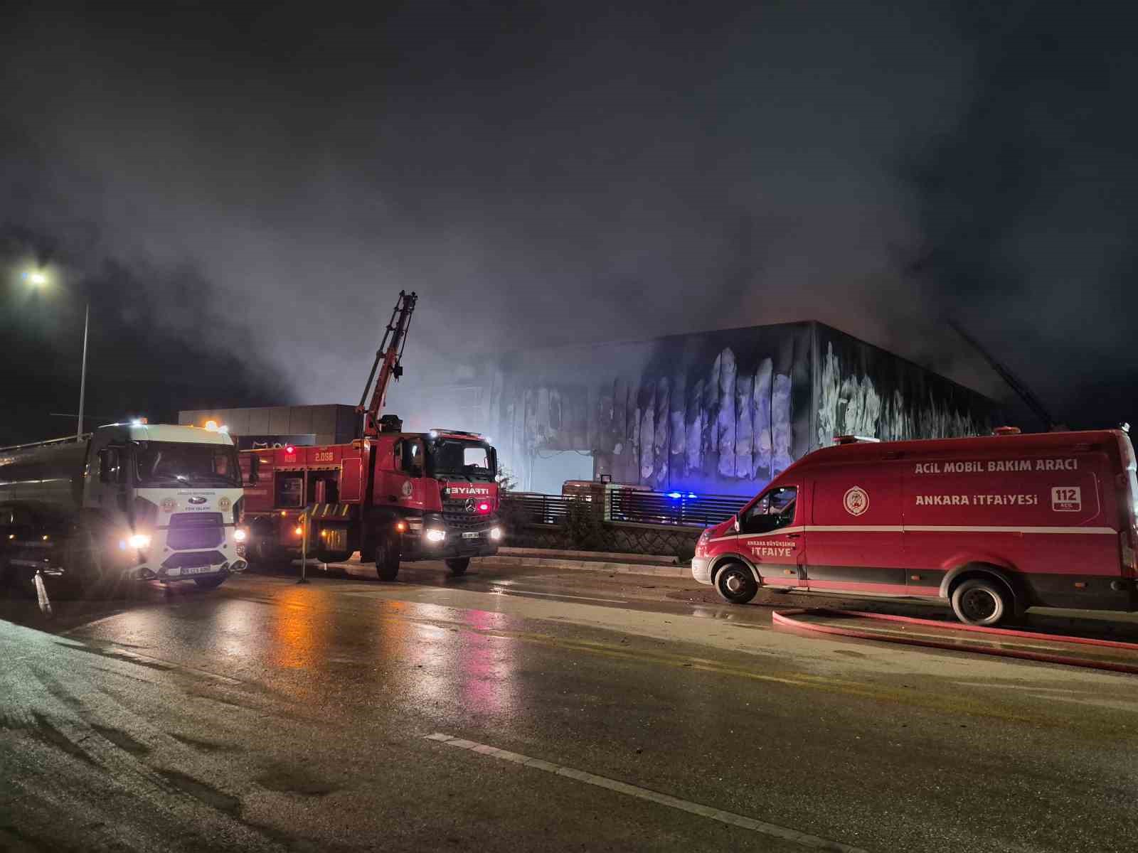 ankarada bir ilac fabrikasi cikan yangin sonrasi kullanilamaz hale geldi 22 4FCDK6pa