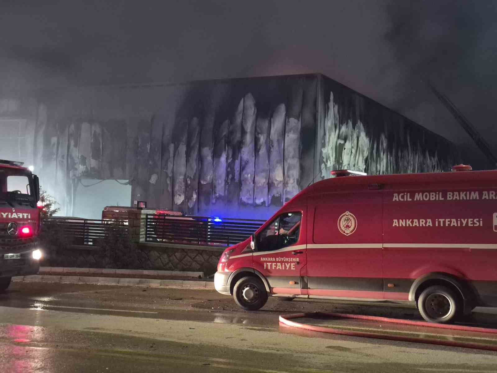 ankarada bir ilac fabrikasi cikan yangin sonrasi kullanilamaz hale geldi 23 kFrHs5aQ