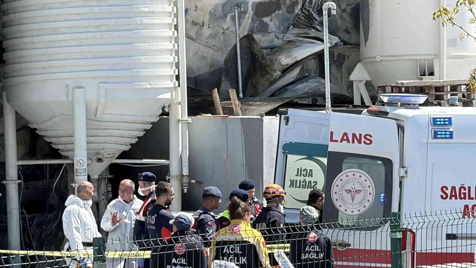 ankarada boya fabrikasinda cikan yanginda 1 isci hayatini kaybetti 0 y8TBJAi5