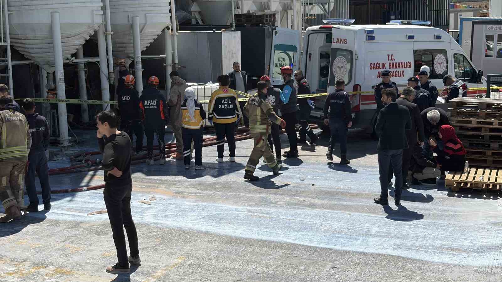 ankarada boya fabrikasinda cikan yanginda 1 isci hayatini kaybetti 3 wNVldaKD
