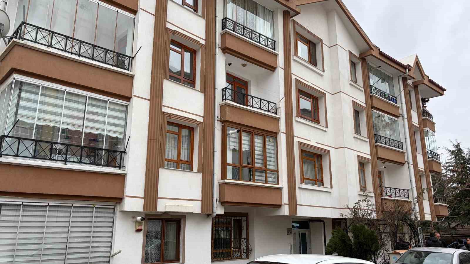 ankarada cinnet geciren koca esini kizini ve annesini oldurdu olaya tanik komsu korku dolu MOQh1c5R