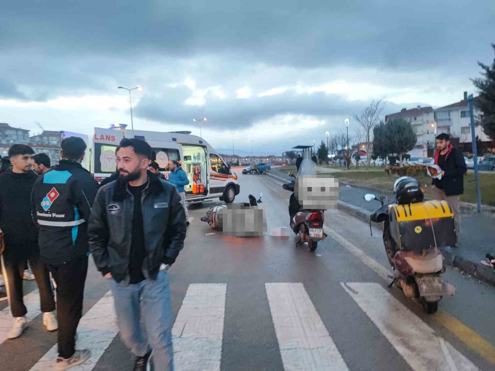 ankarada dengesini kaybeden motokurye yola savruldu 1 UO3fj7z8