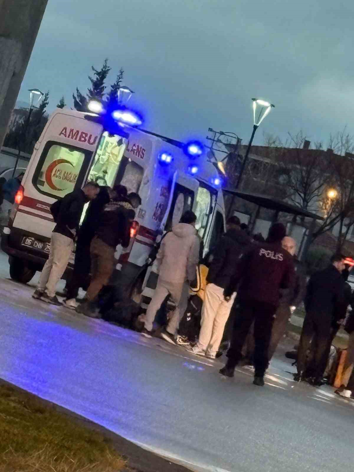 ankarada dengesini kaybeden motokurye yola savruldu 2