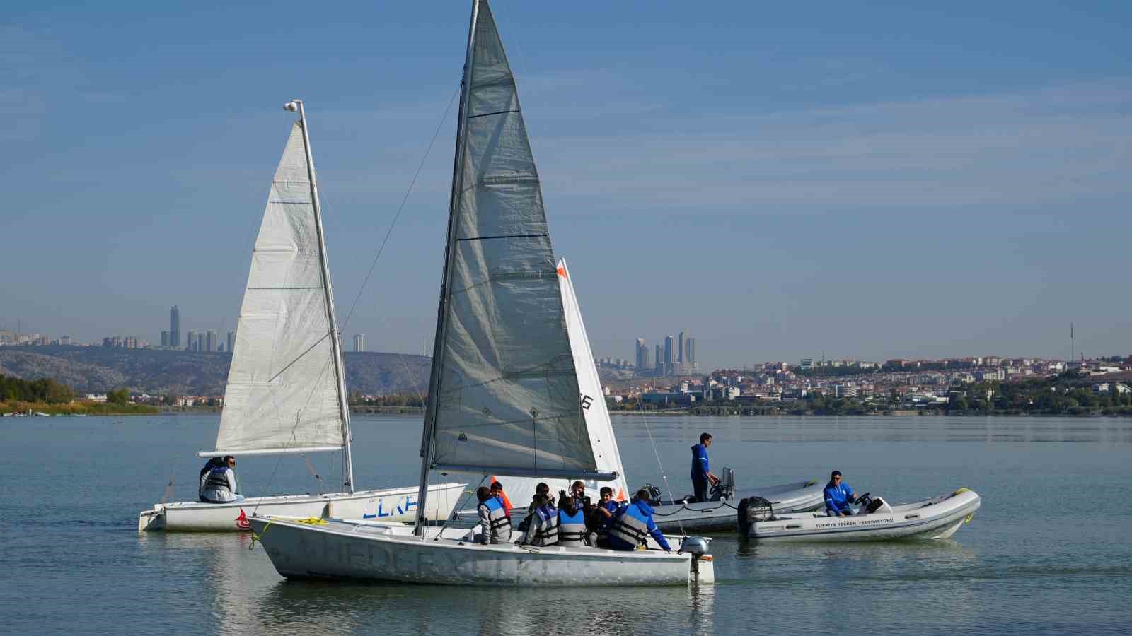 ankarada deniz yok lakin yelkencilik var 2 s4ZT2Bz2