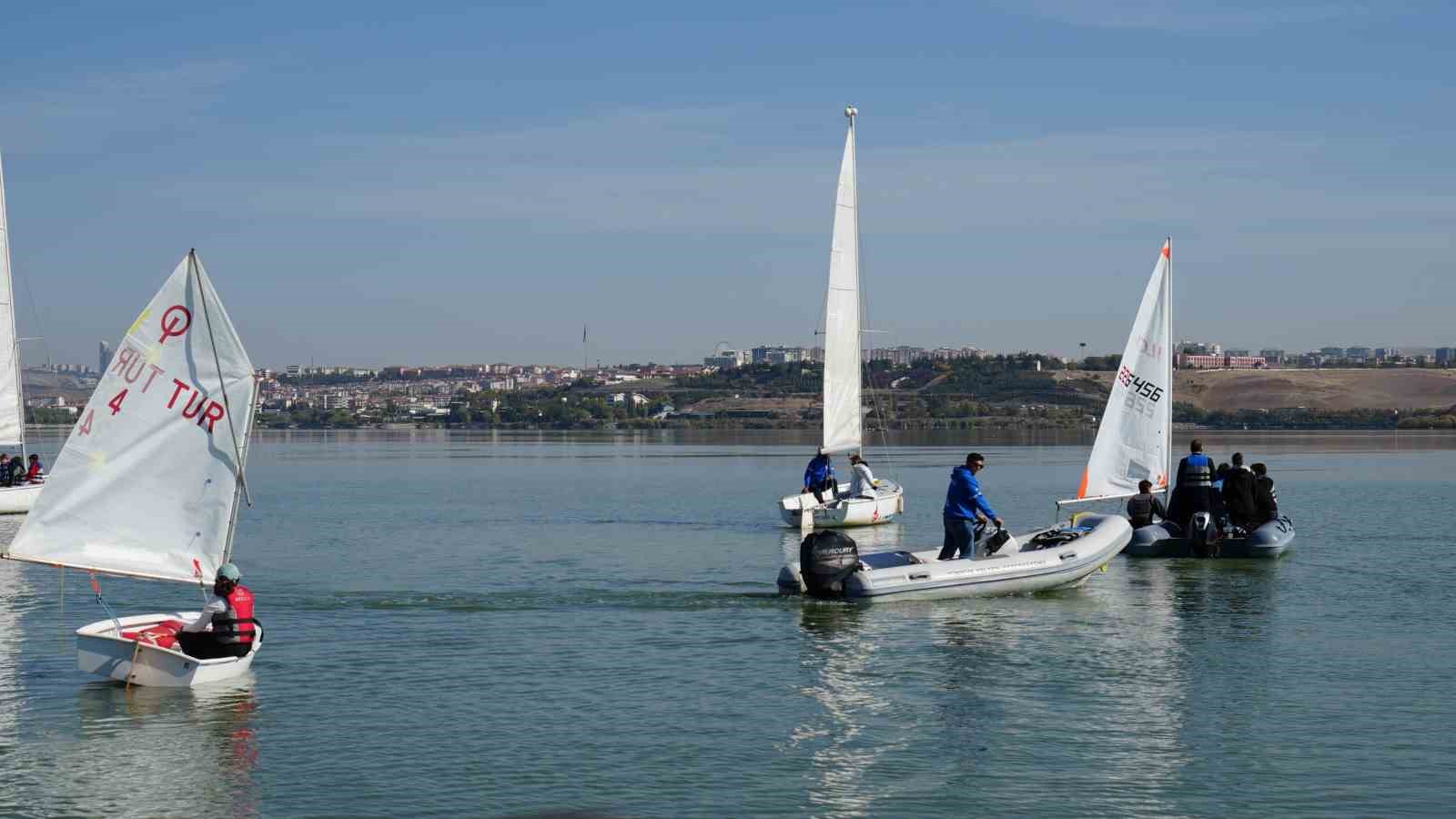 ankarada deniz yok lakin yelkencilik var 4 ziDtklBM