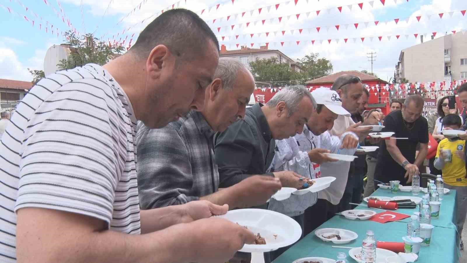 ankarada duzenlenen kavurma yeme yarismasi renkli goruntulere sahne oldu 2 9w7SUA99