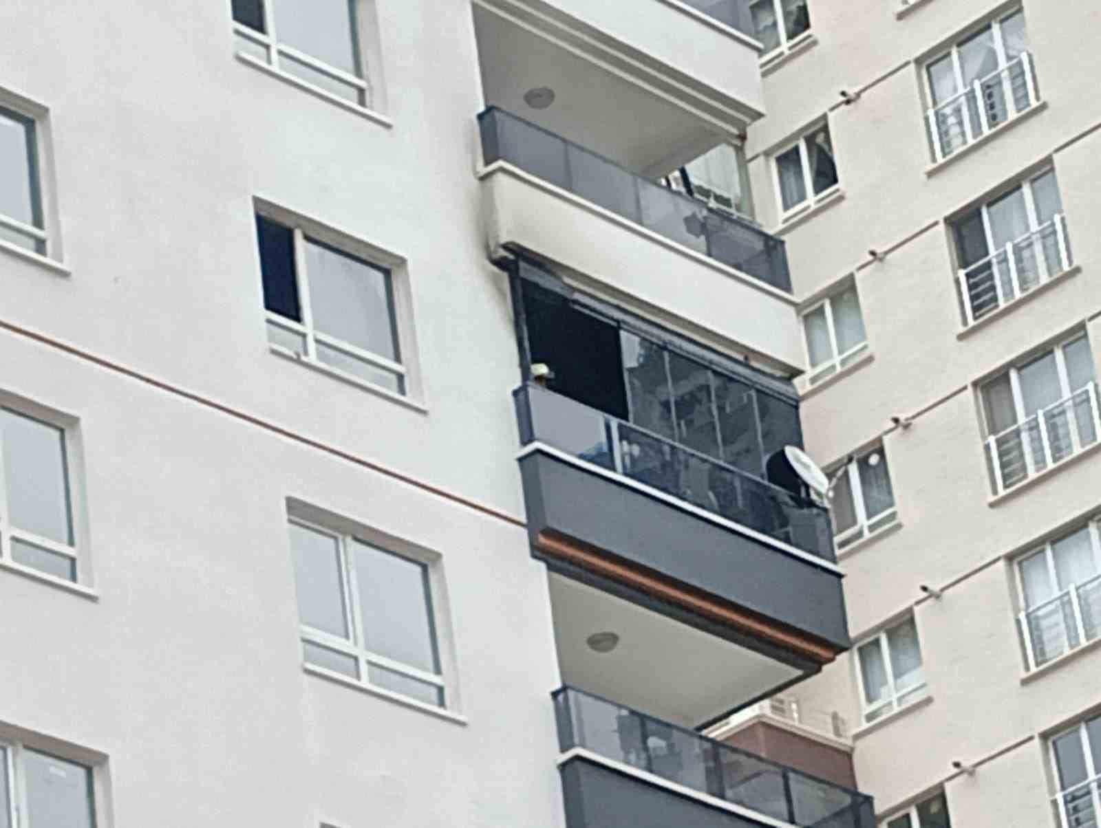 ankarada ev yangininda mahsur kalan anne ile oglu kurtarildi 0 jtOHiAUC