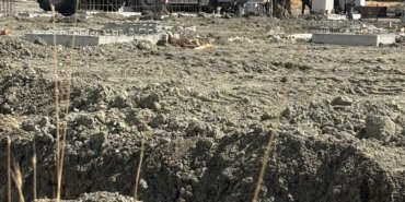 ankarada-fabrika-insaatinda-korkutan-kaza-beton-kolon-vinc-kabininin-uzerine-dustu-x9psjAPI.jpg