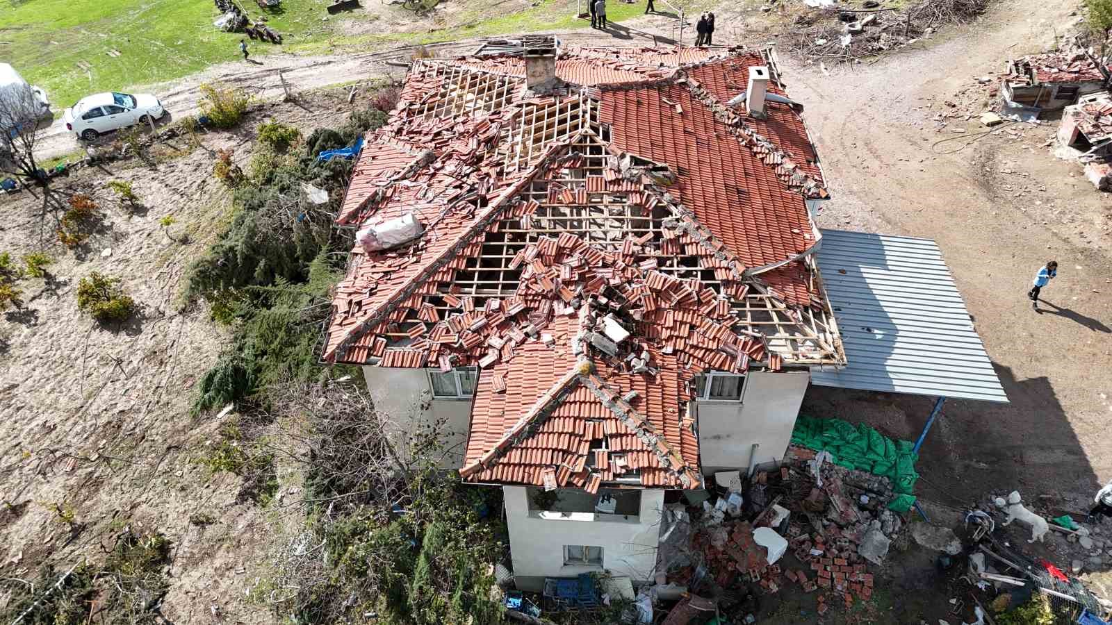 ankarada firtinada hasar goren bolge goruntulendi 8 3U2FmekW