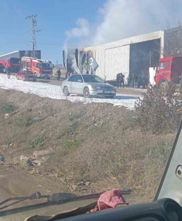 ankarada-geri-donusum-fabrikasinda-yangin-isXAZ8MB.jpg