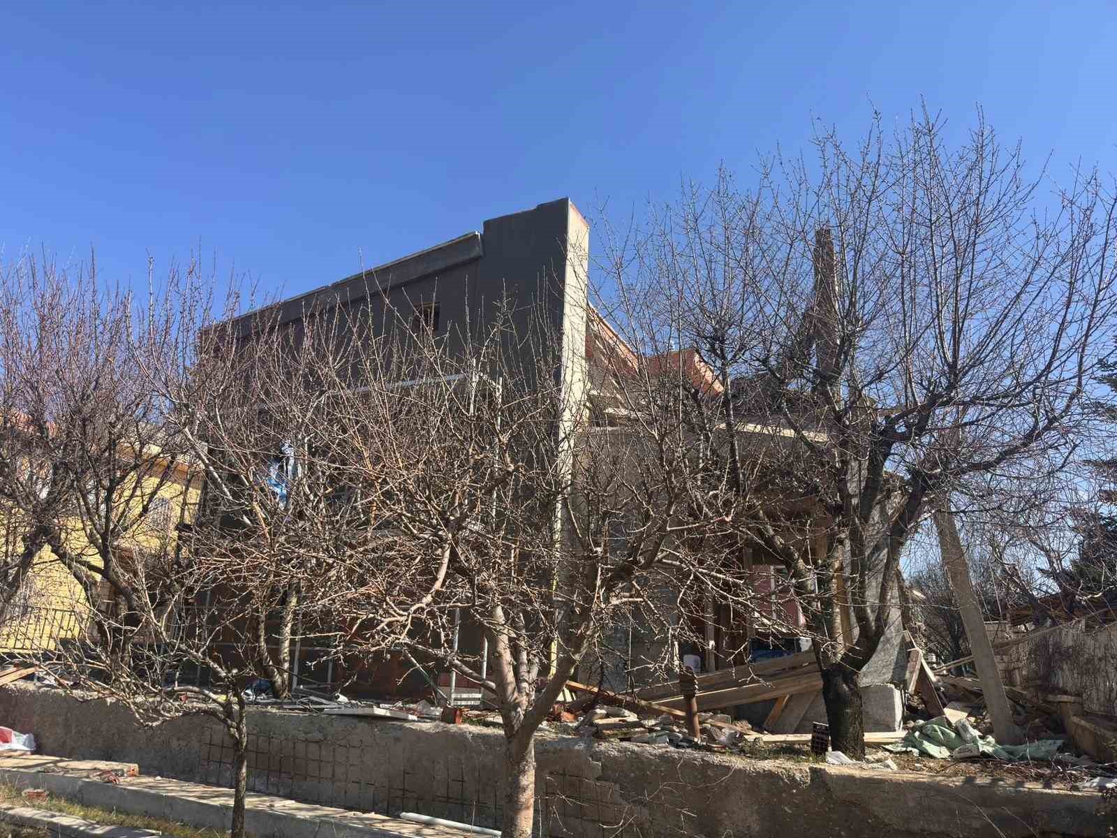 ankarada insaat alaninda cokme 1i agir 2 yarali 0 BZTSBAIy
