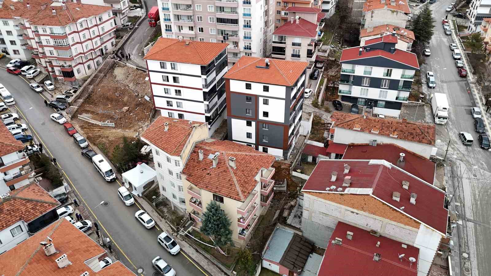 ankarada istinat duvari yikildi 5 apartman bosaltildi 2 c4fHW5Kf